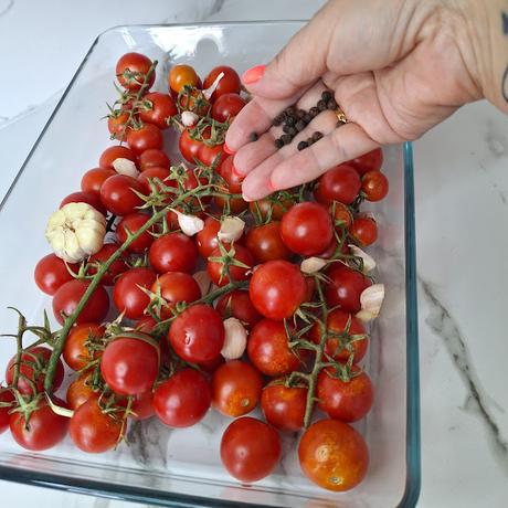 Tomates cherry confitados al horno y en conserva
