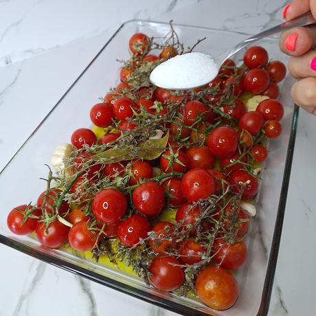Tomates cherry confitados al horno y en conserva