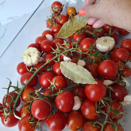 Tomates cherry confitados al horno y en conserva