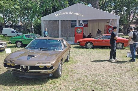 Clubes, stands y presentación de un libro Clubes, stands y presentación de un libro