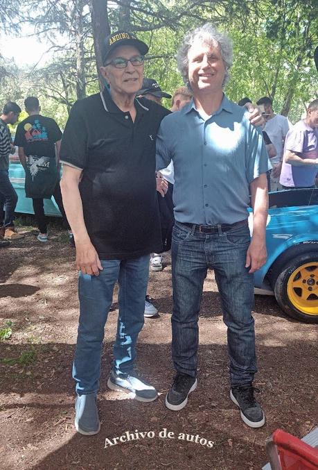 Clubes, stands y presentación de un libro Clubes, stands y presentación de un libro