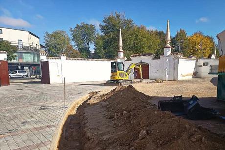 Comienzan las obras de mejora y accesibilidad en la entrada del Estadio Municipal Paco Gálvez de Tomelloso