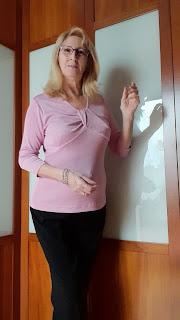 HOY ES EL DIA DE LA COSTURERA HOY ES EL DIA DE LA COSTURERA