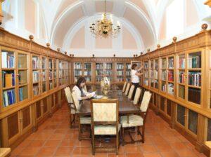 Cortes C-LM y UCLM adjudican a cuatro jóvenes investigadoras sus ayudas para proyectos de ciencias sociales Cortes C-LM y UCLM adjudican a cuatro jóvenes investigadoras sus ayudas para proyectos de ciencias sociales