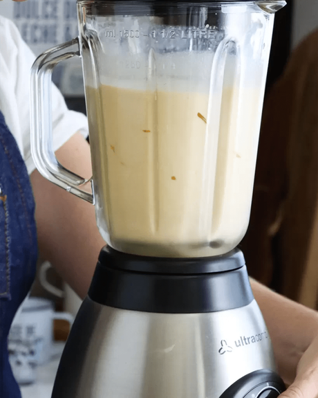 Licuado de Banana con Dulce de Leche licuar