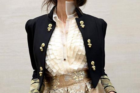 Tradición Popular fusiona la indumentaria regional con el estilo contemporáneo y artesanal Tradición Popular fusiona la indumentaria regional con el estilo contemporáneo y artesanal