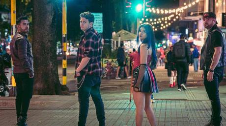 La banda de rock colombiana Voltana le canta a la salud mental y emocional en ‘Rainy Night’