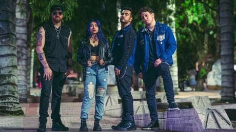 La banda de rock colombiana Voltana le canta a la salud mental y emocional en ‘Rainy Night’