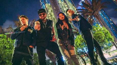 La banda de rock colombiana Voltana le canta a la salud mental y emocional en ‘Rainy Night’