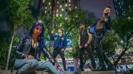 La banda de rock colombiana Voltana le canta a la salud mental y emocional en ‘Rainy Night’