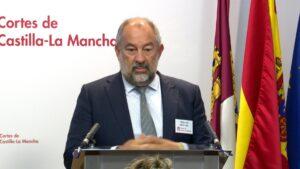 Page traza una C-LM con más autoestima que nunca mientras PP y Vox lo tachan de presidente «fraude» Page traza una C-LM con más autoestima que nunca mientras PP y Vox lo tachan de presidente «fraude»