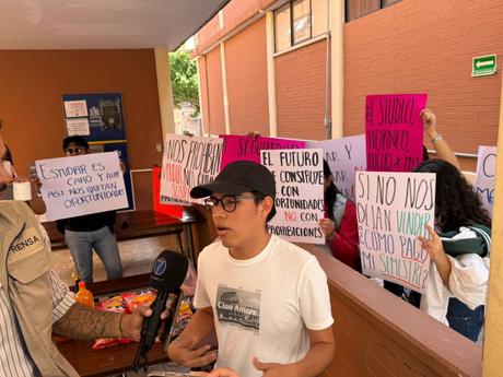 Estudiantes de Ciencias Químicas solicitan reconsiderar restricciones a ventas dentro de la UASLP