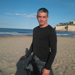 DEL POEMA DE CADA DÍA. HOY, UNA EXTRAÑA LEALTAD, DEL POETA LUIS ANDRÉS DOMINGO PUERTA DEL POEMA DE CADA DÍA. HOY, UNA EXTRAÑA LEALTAD, DEL POETA LUIS ANDRÉS DOMINGO PUERTA