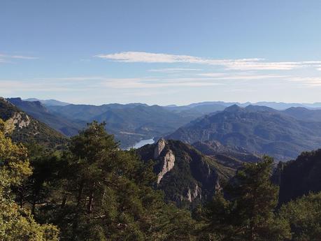 Excursión por la Serra de Queralt: descubriendo la Baga de Cal Pere Sastre y sus camagrocs | El Berguedà