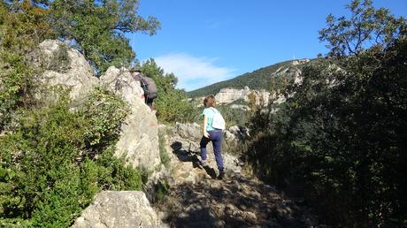 Excursión por la Serra de Queralt: descubriendo la Baga de Cal Pere Sastre y sus camagrocs | El Berguedà