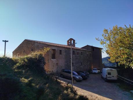 Descubre el Pla de l’Estany desde el Santuari de Corbera: bosques, vistas y setas en el Berguedà