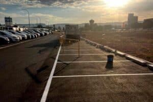 Vecinos de Casablanca denuncian que el acceso al aparcamiento del Paseo de San Antonio de Cuenca es demasiado estrecho Vecinos de Casablanca denuncian que el acceso al aparcamiento del Paseo de San Antonio de Cuenca es demasiado estrecho