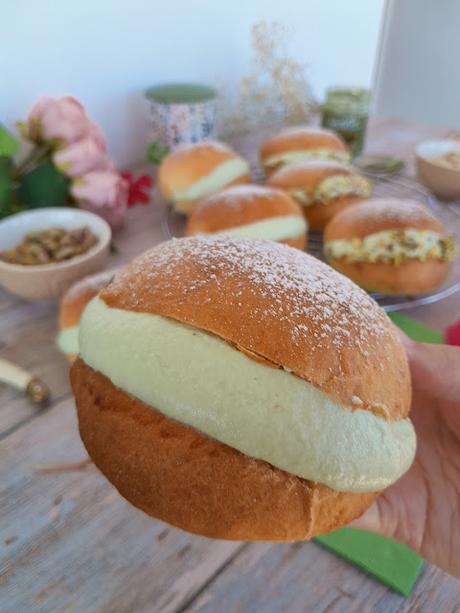 Maritozzi al pistacchio