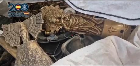 La Policía Nacional recupera más de una tonelada de objetos robados en el cementerio de Torrero