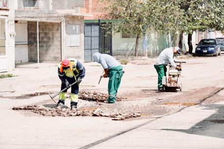 Villa de Pozos avanza con programa de bacheo emergente en diversas colonias Villa de Pozos avanza con programa de bacheo emergente en diversas colonias