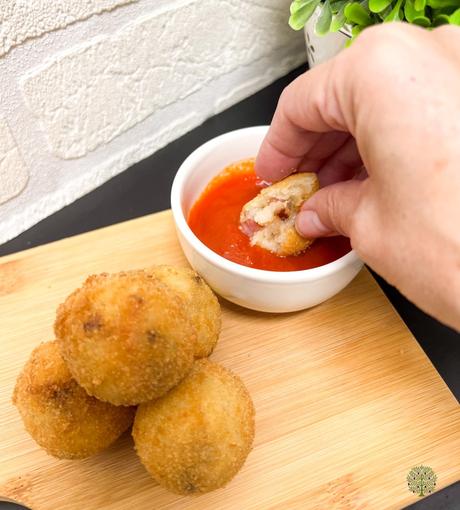 Bolitas de patata con bacon y queso