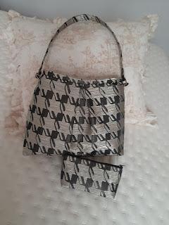 ABRIGO METALIZADO + BOLSO ABRIGO METALIZADO + BOLSO