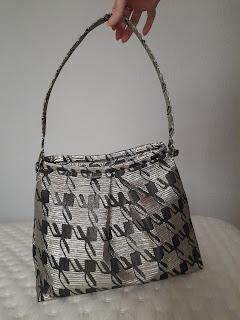 ABRIGO METALIZADO + BOLSO ABRIGO METALIZADO + BOLSO