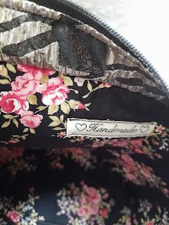 ABRIGO METALIZADO + BOLSO ABRIGO METALIZADO + BOLSO