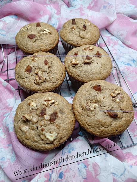 PETITS GÂTEAUX AU GERME DE BLÉ ET À LA COMPOTE DE FRUIT / WHEAT GERM AND FRUIT COMPOTE MUFFINS / MAGDALENAS DE GERMEN DE TRIGO Y COMPOTA DE FRUTAS / مافن جنين القمح وكومبوت الفواكه