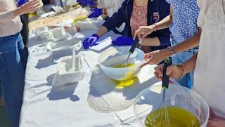 ELABORACIÓN DE JABÓN NATURAL ELABORACIÓN DE JABÓN NATURAL