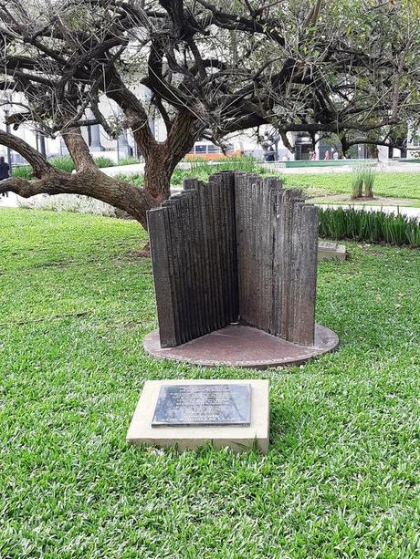 Recorriendo Buenos Aires: Plaza Lavalle. 20180529_122451.jpg