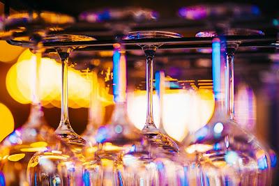 EL CONSUMO DE ALCOHOL: CUANDO EL MALESTAR HABLA A TRAVÉS DEL SÍNTOMA