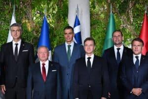 Trump carga ante Rutte contra España por el gasto militar: «El problema se podría resolver muy fácilmente»