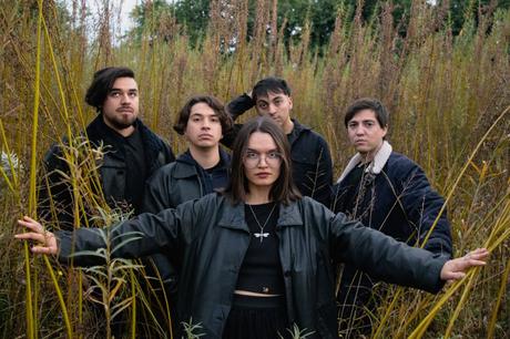 Encontrando la calma en medio del caos: Quivik estrena single «Dragón Púrpura» Encontrando la calma en medio del caos: Quivik estrena single «Dragón Púrpura»