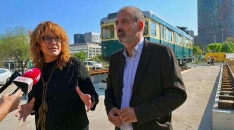 Exposición histórica en Barcelona: trenes del metro al aire libre La exposición de trenes históricos restaurados