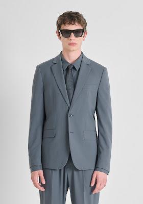 Antony Morato,FW 25/26,moda masculina,Lisboa,estilo urbano,elegancia contemporánea,menswear,tendencias otoño invierno,moda italiana,chaquetas híbridas,terciopelo,ripstop,siluetas deconstruidas,street style,urban fashion,colección masculina,lookbook,moda hombre,fashion masculino,style,