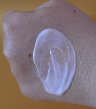 La mascarilla facial “Anti-Ageing Vitamin D & Ceramide Q10 Mask” de SKIN RESEARCH