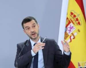 Sánchez defiende la limpieza del PSOE y carga contra el PP: «La financiación irregular tiene una sede y está en Génova» Sánchez defiende la limpieza del PSOE y carga contra el PP: «La financiación irregular tiene una sede y está en Génova»