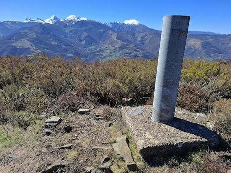 Campomanes-Erías-Fresneo-El Curuḷḷu Braña Campomanes-Erías-Fresneo-El Curuḷḷu Braña