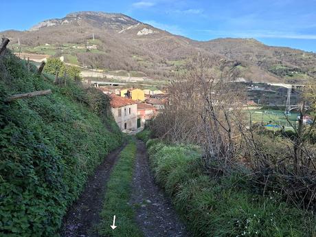 Campomanes-Erías-Fresneo-El Curuḷḷu Braña