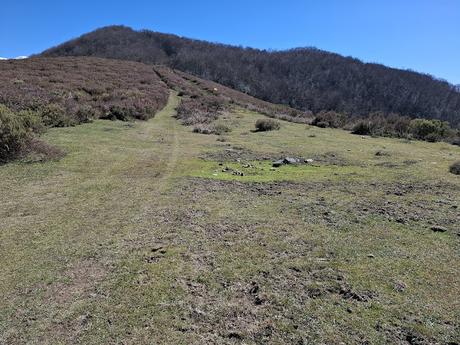 Campomanes-Erías-Fresneo-El Curuḷḷu Braña Campomanes-Erías-Fresneo-El Curuḷḷu Braña