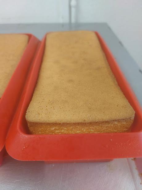 PASTEL EN TRES TEXTURAS DE LIMÓN Y VAINILLA