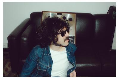 CHICO JORGE: 'UNO DE ESOS DÍAS' CHICO JORGE: 'UNO DE ESOS DÍAS'