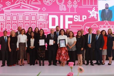 Presidenta del DIF de San Luis Capital, Estela Arriaga, presenta resultados “que tocan el alma” Presidenta del DIF de San Luis Capital, Estela Arriaga, presenta resultados “que tocan el alma”