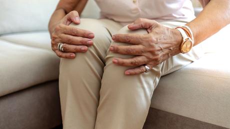 «Cada paciente es único, adaptamos la cirugía para recuperar movimiento y bienestar», doctor Andrés Borja Jara, especialista en Traumatología y Cirugía Ortopédica del Hospital Quirónsalud Vitoria
