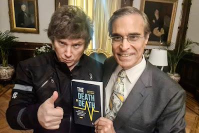 La pelota plana, y Milei viendo la muerte de la muerte