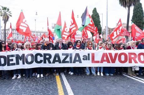 El sindicato CGIL saca músculo de nuevo en Roma y amenaza con una huelga general contra los presupuestos