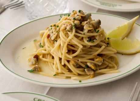 Oysters Menorca conquista la zona alta de Barcelona con ostras, caviar, champán y mucho más