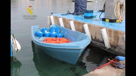 Un crucero rescata a 19 migrantes a 20 millas de Cabrera y los traslada al puerto de Barcelona