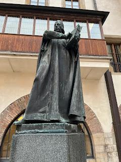 PRAGA ES LA CAPITAL DE UN PAÍS NORMAL. ESPECIAL 10 DE HOY DOMINGO, 26 DE OCTUBRE DE 2025 PRAGA ES LA CAPITAL DE UN PAÍS NORMAL. ESPECIAL 10 DE HOY DOMINGO, 26 DE OCTUBRE DE 2025